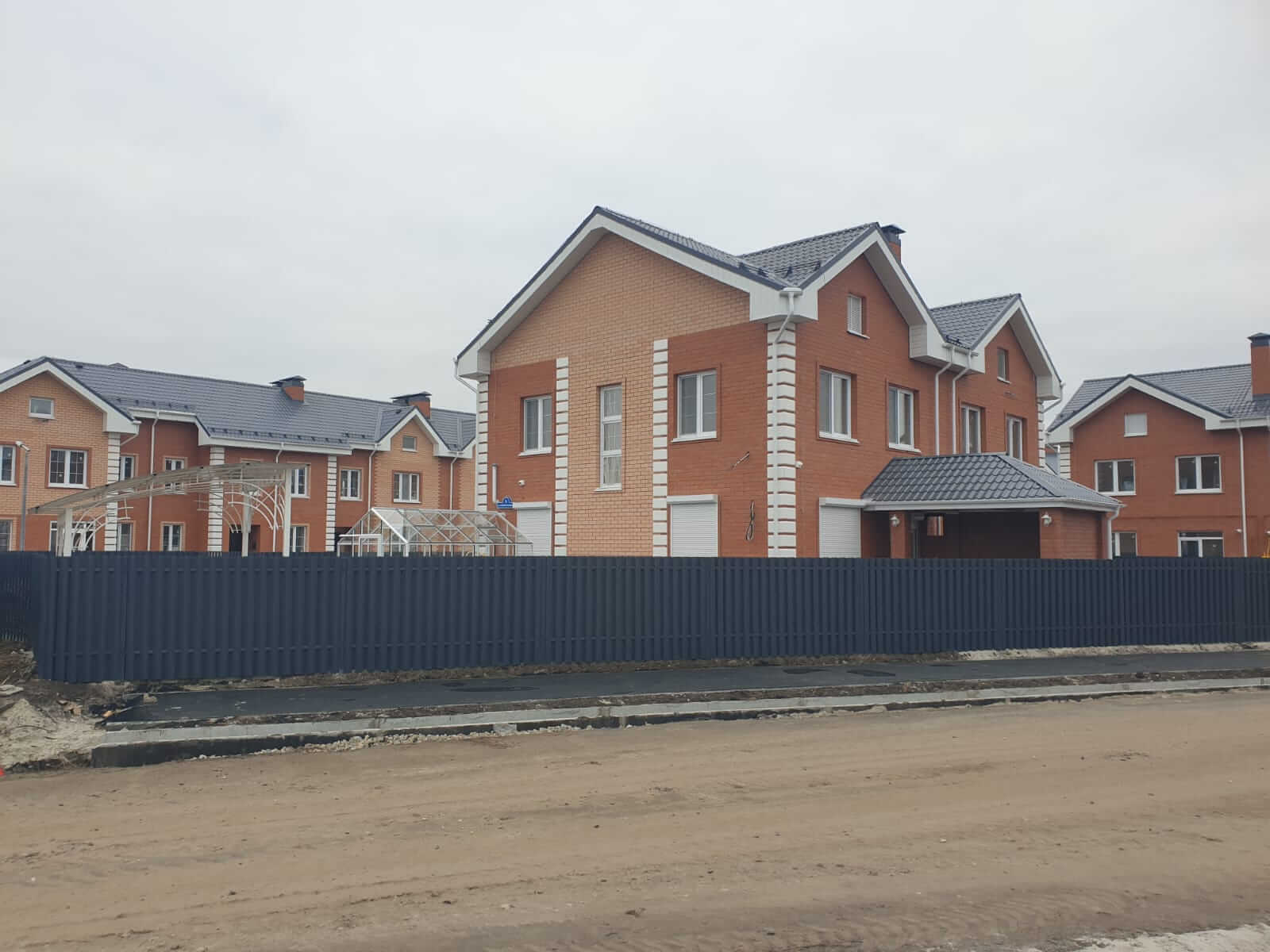 Забор из штакетника 230м Серый Графит фото3 в Саратове