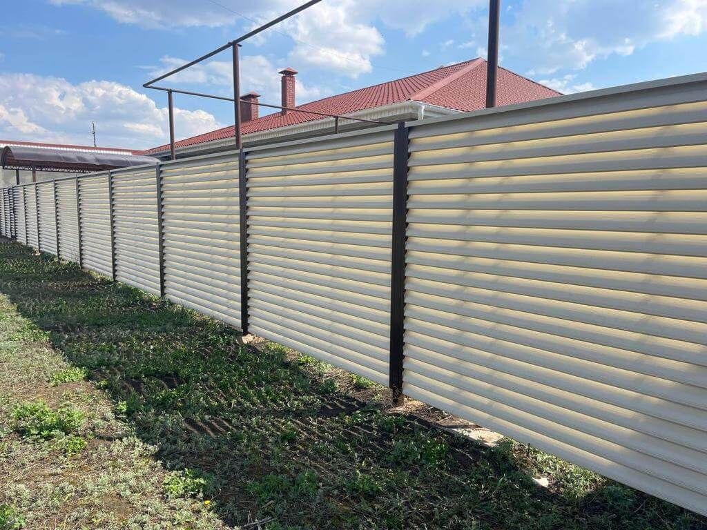Забор из ламелей Еврожалюзи 25м RAL1015/1015 Слоновая Кость двусторонний фото 2 в Саратове