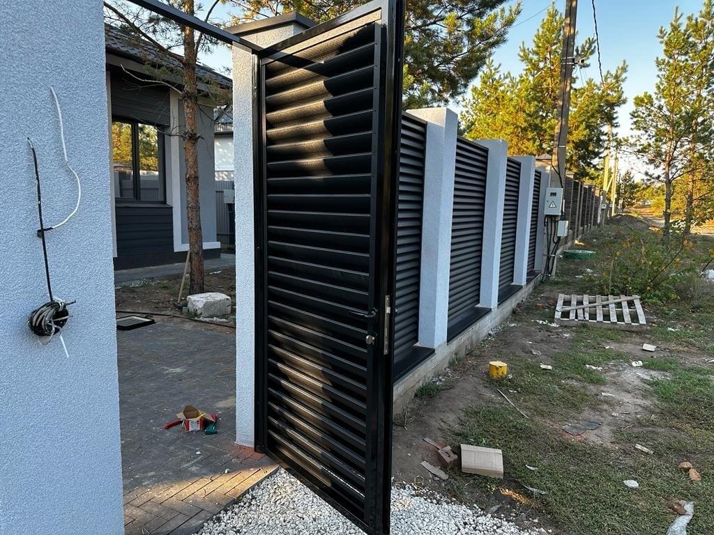 Забор-жалюзи 18м RAL9005/9005 Черный двухсторонний МАТТЕ фото 6 в Саратове