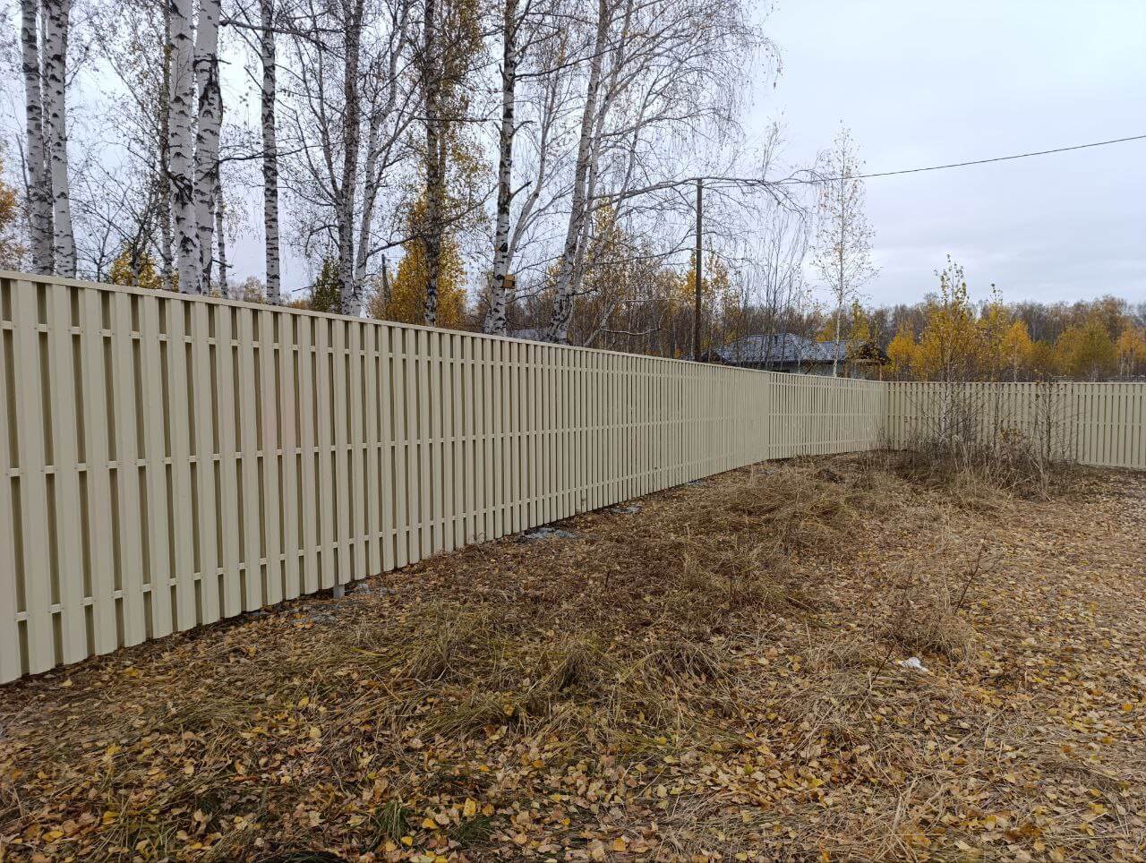 Забор из евроштакетника 140м RAL1015/1015 Слоновая Кость двусторонний фото 1 в Саратове