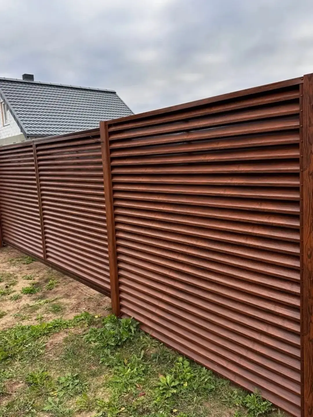 Забор-жалюзи из ламелей ЭКО-Z 58м Темный Дуб 3D Принтек фото 1 в Саратове