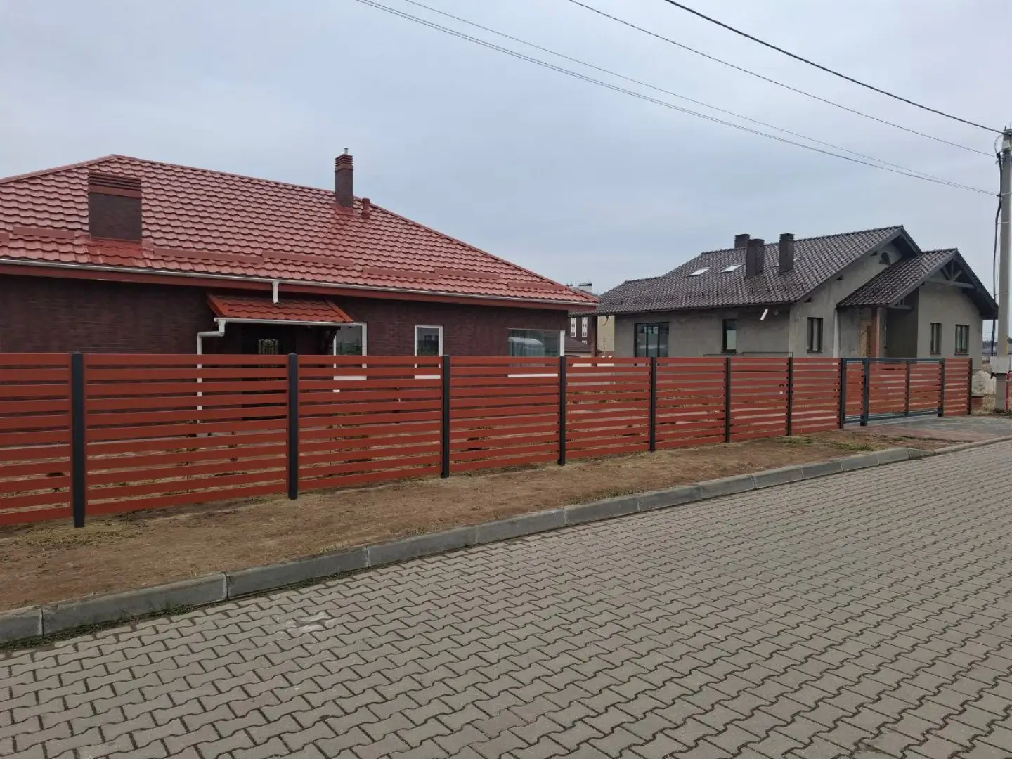 Забор-ранчо из металлопланкена 18м RAL8004 Терракотовый фото 1 в Саратове